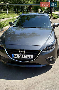 Седан Mazda 3 2015 в Петропавловке