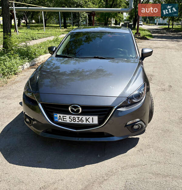 Седан Mazda 3 2015 в Петропавловке
