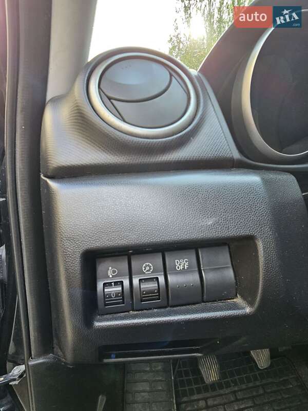 Седан Mazda 3 2004 в Киеве