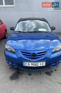 Седан Mazda 3 2004 в 