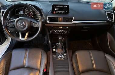 Хэтчбек Mazda 3 2018 в 