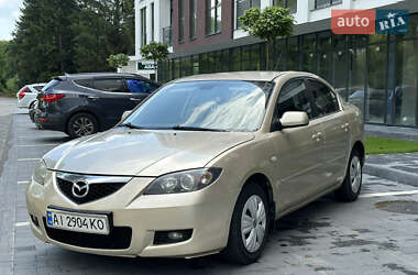 Седан Mazda 3 2006 в Сваляве