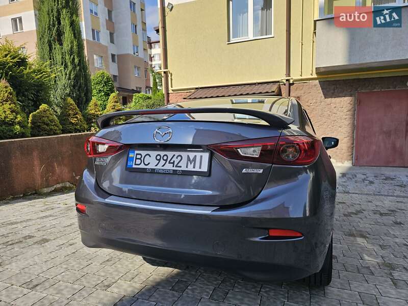 Седан Mazda 3 2016 в Львове