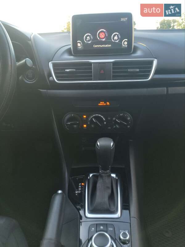 Седан Mazda 3 2015 в Києві