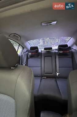 Седан Mazda 3 2006 в 