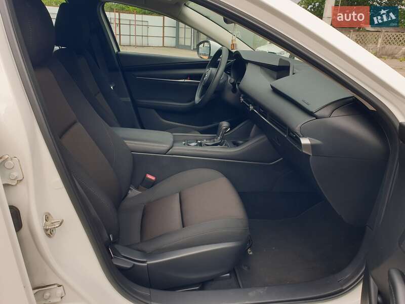 Седан Mazda 3 2019 в Києві