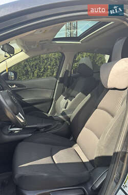 Седан Mazda 3 2013 в 