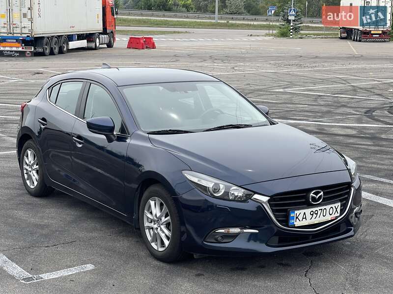 Хэтчбек Mazda 3 2018 в Киеве