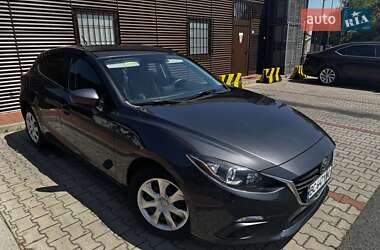 Хэтчбек Mazda 3 2015 в 