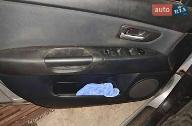 Седан Mazda 3 2005 в 