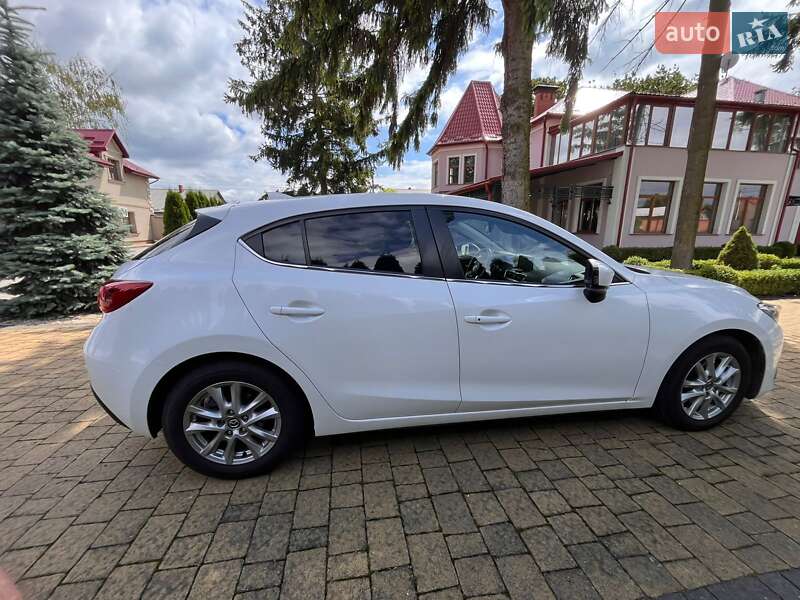 Хэтчбек Mazda 3 2015 в Львове фото 5 Хэтчбек Mazda 3 2015 в Львове