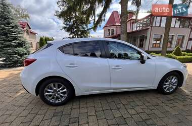 Хэтчбек Mazda 3 2015 в 