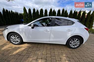 Хэтчбек Mazda 3 2015 в 