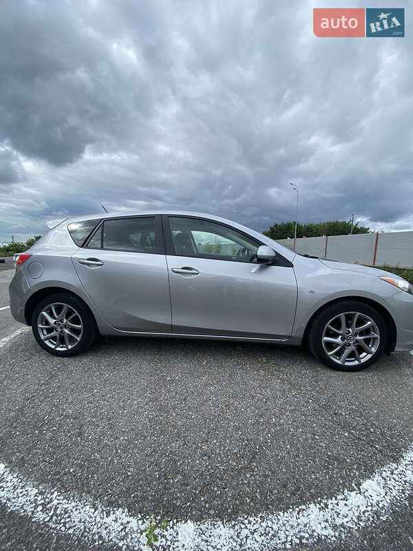Хэтчбек Mazda 3 2012 в Виннице