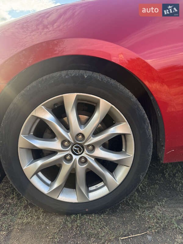 Седан Mazda 3 2014 в Днепре