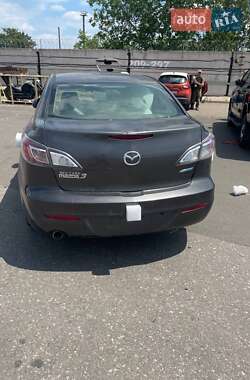 Седан Mazda 3 2012 в 