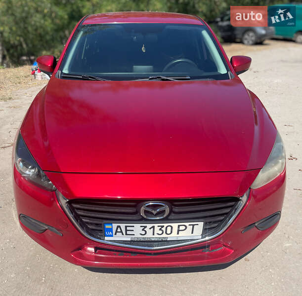 Седан Mazda 3 2016 в Днепре