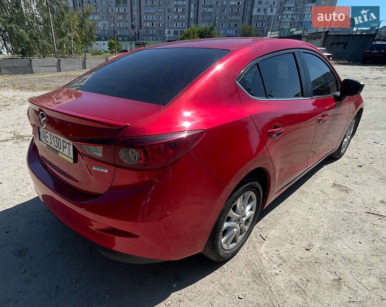 Седан Mazda 3 2016 в Дніпрі