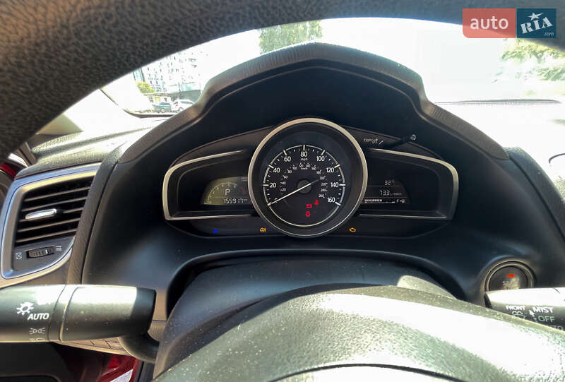 Седан Mazda 3 2016 в Днепре