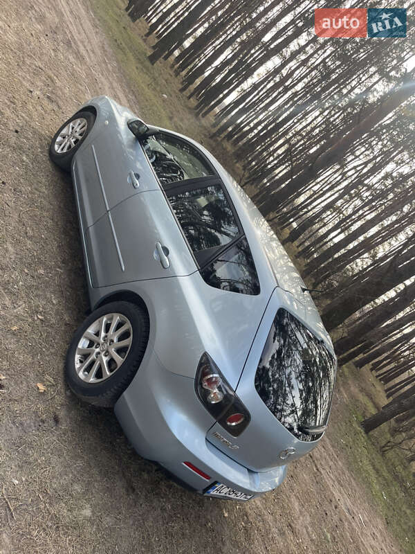 Хэтчбек Mazda 3 2008 в Луцке