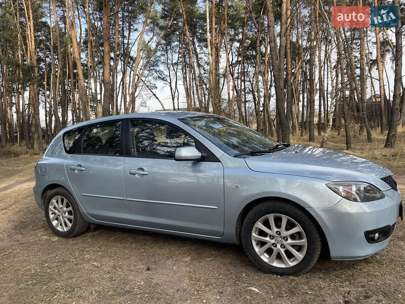 Хэтчбек Mazda 3 2008 в Луцке