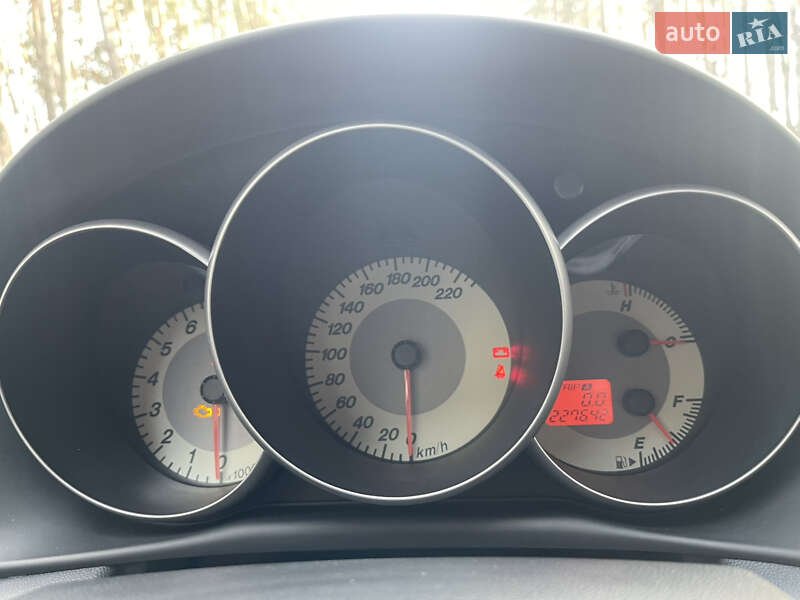 Хэтчбек Mazda 3 2008 в Луцке