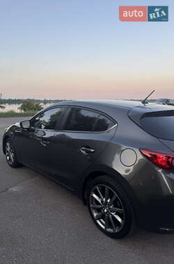 Хэтчбек Mazda 3 2018 в 