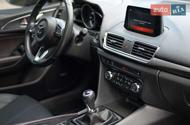 Седан Mazda 3 2016 в 