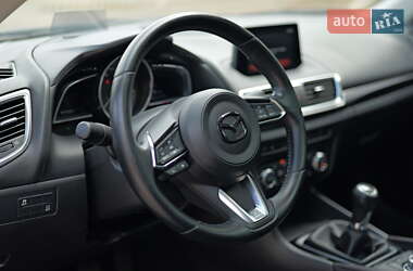 Седан Mazda 3 2016 в 