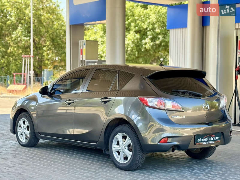 Хэтчбек Mazda 3 2012 в Николаеве