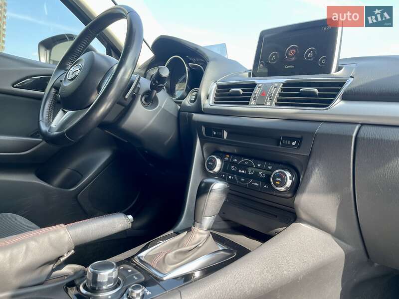 Хэтчбек Mazda 3 2013 в Киеве