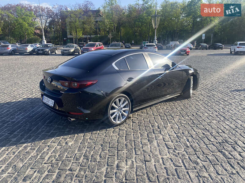 Седан Mazda 3 2023 в Харькове