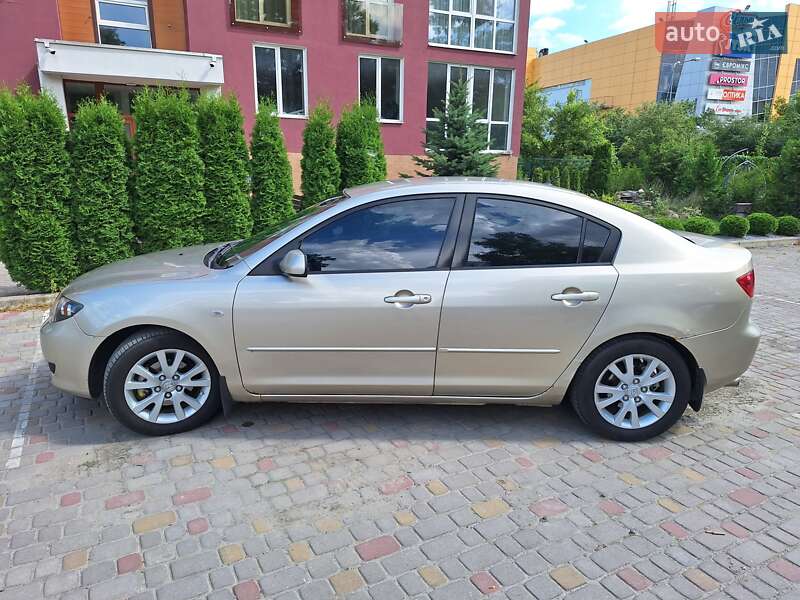 Седан Mazda 3 2005 в Львове
