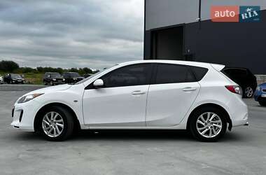 Хэтчбек Mazda 3 2012 в 