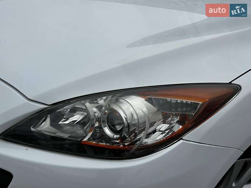 Хэтчбек Mazda 3 2012 в Львове