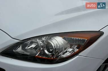Хэтчбек Mazda 3 2012 в 