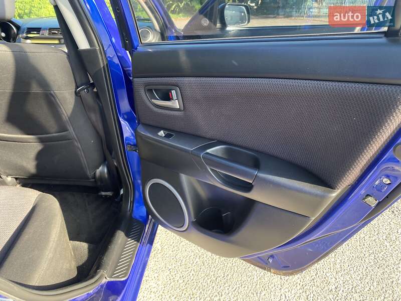 Седан Mazda 3 2007 в Дніпрі