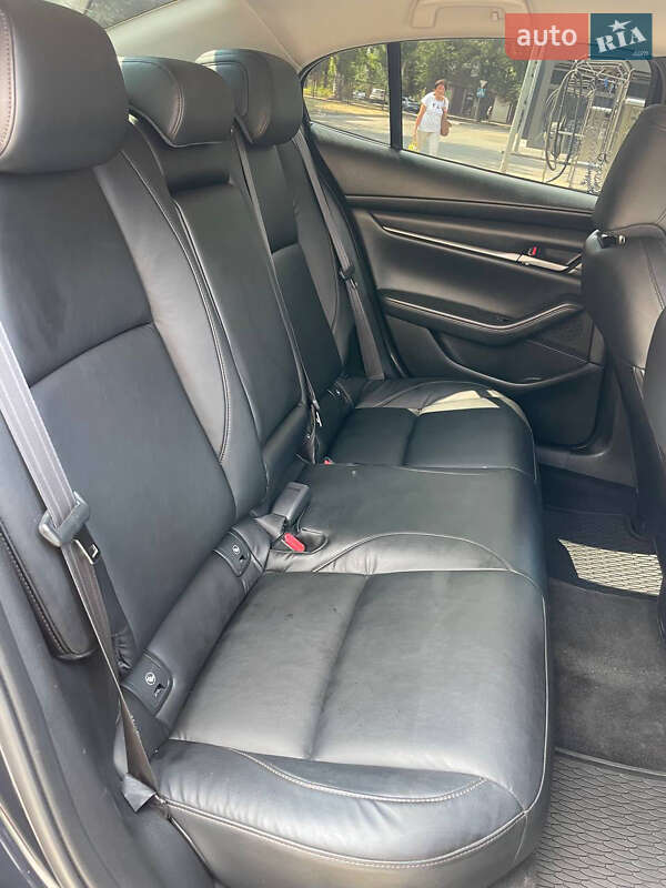 Седан Mazda 3 2020 в Кривом Роге