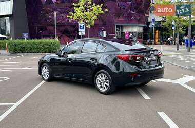 Седан Mazda 3 2016 в 