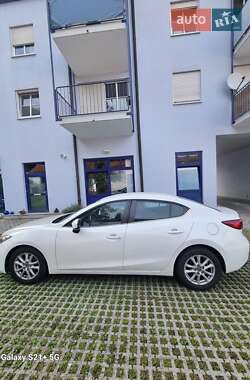 Mazda 3 2016