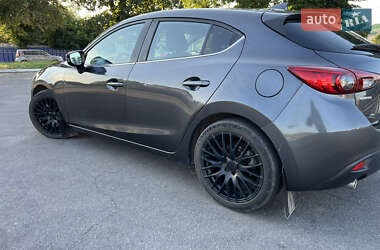 Хэтчбек Mazda 3 2015 в 