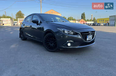 Хэтчбек Mazda 3 2015 в 