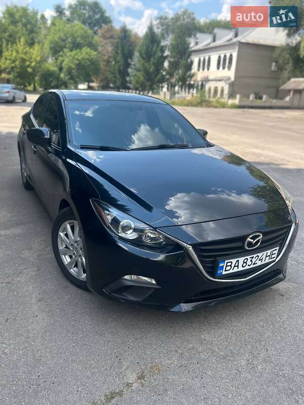 Седан Mazda 3 2015 в 