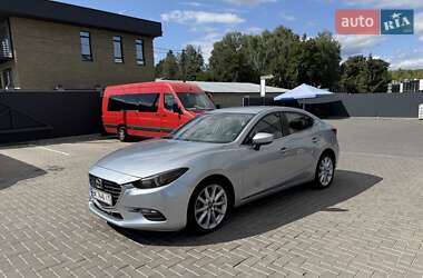 Седан Mazda 3 2016 в 