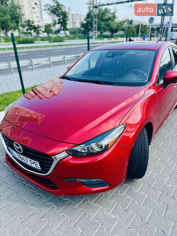 Седан Mazda 3 2016 в Киеве