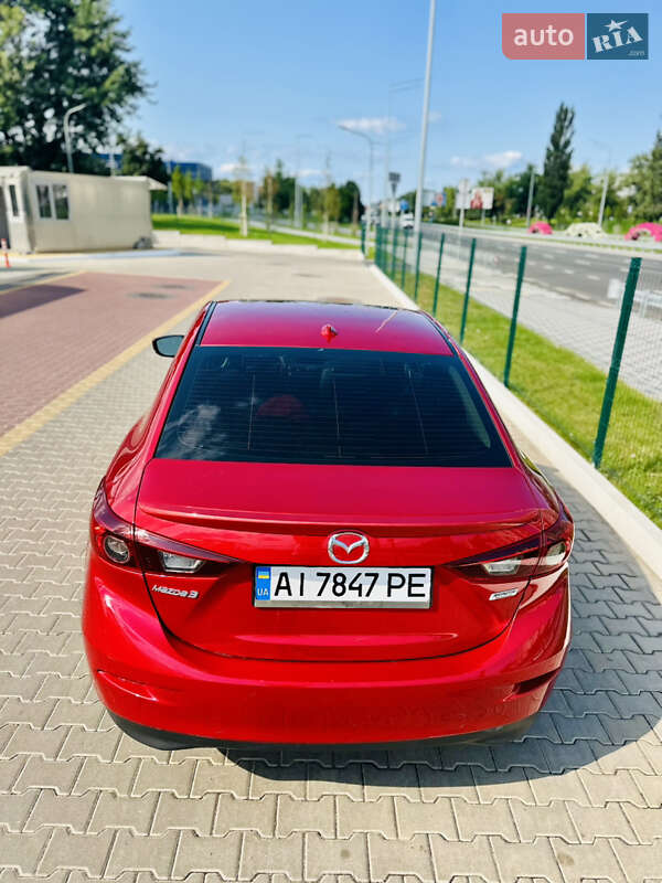 Седан Mazda 3 2016 в Киеве