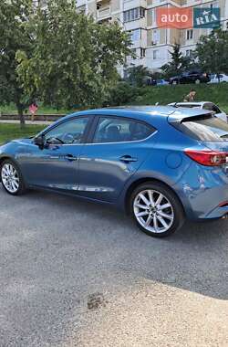 Хэтчбек Mazda 3 2017 в 