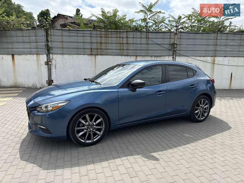 Mazda 3 2018