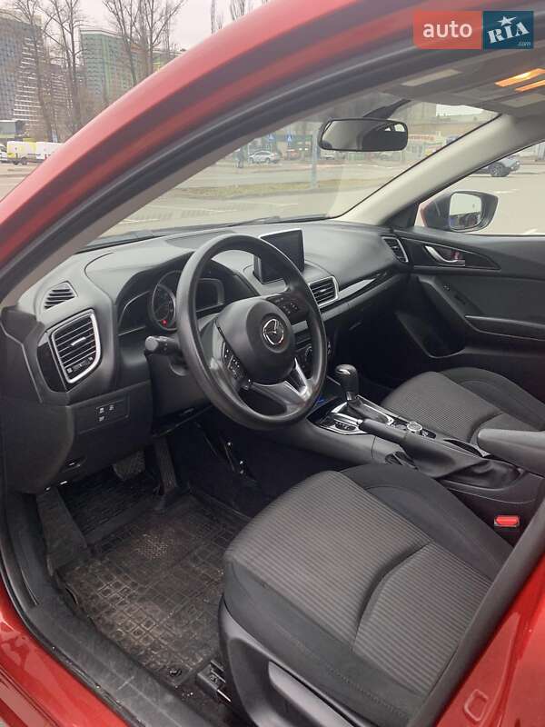 Седан Mazda 3 2015 в Киеве