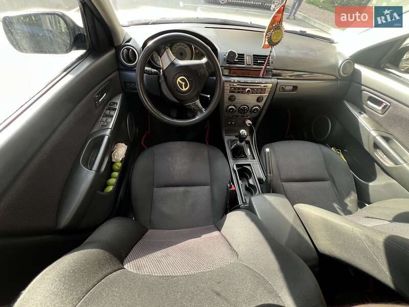 Седан Mazda 3 2007 в Вишневому